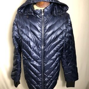 Women’s Blue Puffer Jacket. Size XXL. Thyme.